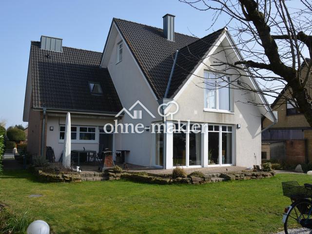 Modernisiertes Familienhaus mit großem Süd West Garten, Photovoltaik und Wärmepumpe