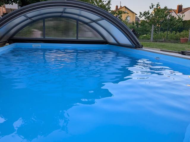 Modernisiertes Familienhaus mit Pool, Sauna, Flächenkühlung/Heizung, Smart Home & PV Anlage