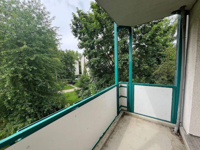 Modernisiertes Familienwohnen mit Balkon und flexiblem KÃ¼chenkonzept