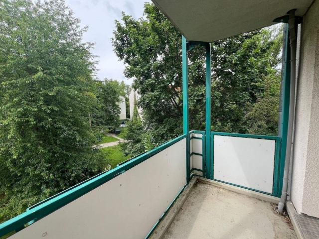 Modernisiertes Familienwohnen mit Balkon und flexiblem KÃ¼chenkonzept