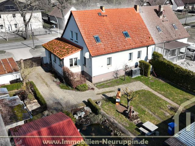 Modernisiertes Landhaus mit Garten, Teich und Wärmepumpe, Langen bei Neuruppin