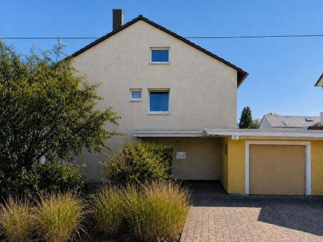 Modernisiertes Mehrgenerationenhaus in Toplage!