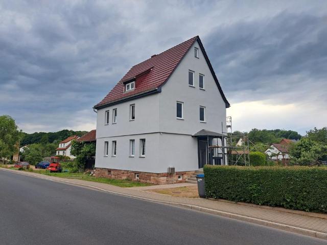 Modernisiertes Mehrfamilienhaus mit 3 Mietw. Scheune Stellplatz