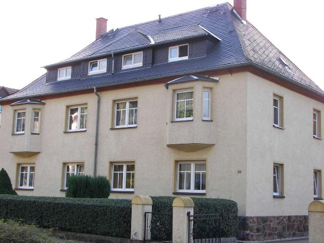 Modernisiertes Mehrfamilienhaus mit einer freien Wohnung in Ortslage sowie hoher AfA Abschreibung