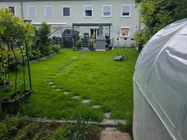 Modernisiertes Reihenhaus in Detmold | Kamin | Garage | Garten