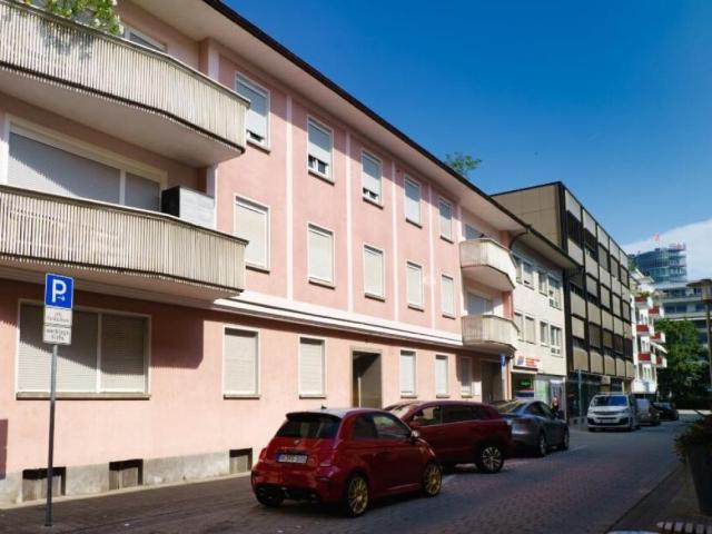 Modernisiertes Schmuckstück mit Dachterrasse! Stilvolle 3 Zimmer DG Wohnung in Pforzheim Innenstadt