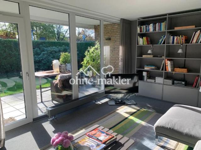 Modernisierter Winkel Reihenbungalow mit uneinsehbaren Grundstück