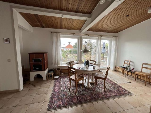 Modernisierter Bungalow mit Gartenparadies und Garage in Buxtehude Süd