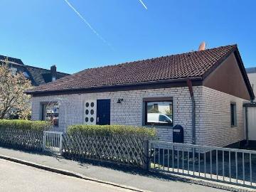 Modernisierter Bungalow sofort beziehbar!