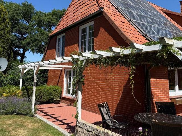 Modernisierter Resthof in traumhafter Alleinlage