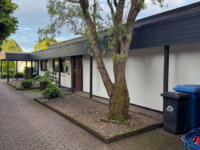 Modernisierter, stilvoller Bungalow in ruhiger, grüner Lage in Henstedt Ulzburg