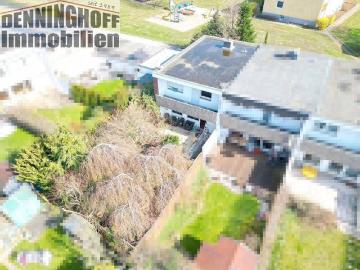 Modernisierungsbedürftiges Reihenendhaus mit 2 Garagen in Dortmund Sölde