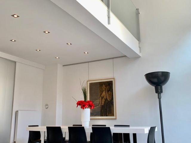 MODERNIST ARCHITECT DESIGNED HOUSE 4 BEDROOMS + P / EU AREA