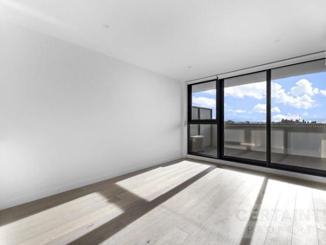 Modernly Appointed 1 Bedroom Apartment