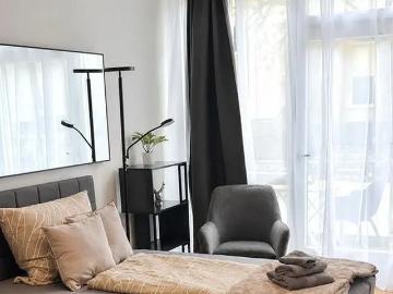Modernly furnished 1 room apartment with balcony in Schwabing