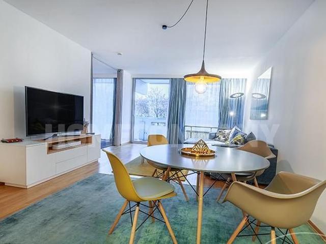Modernly furnished 2 room apartment with balcony in Neuhausen