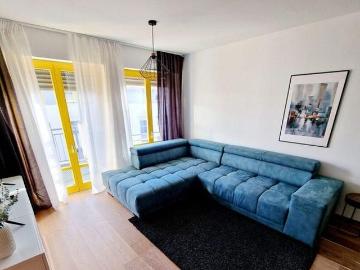 Modernly furnished 2 room apartment with balcony in Trudering