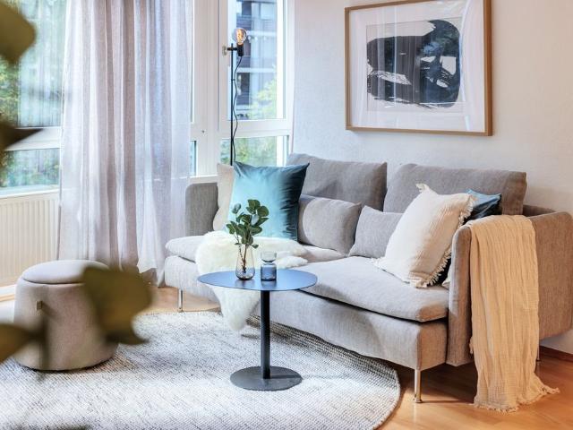 Modernly furnished 2 room apartment with quiet loggia