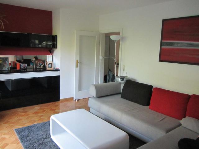 Modernly furnished 4 room apartment in the heart of the Heusteigviertel, Stuttgart Amsterdam Apartments for Rent