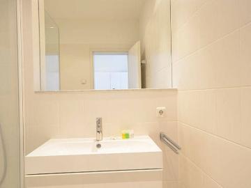 Modernly furnished flat for temporary stay in Frankfurt close Holbeinsteg perfect for business and long term traveller