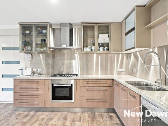 Modernly Renovated Family home 15 Beaufortia Crescent, Ellenbrook