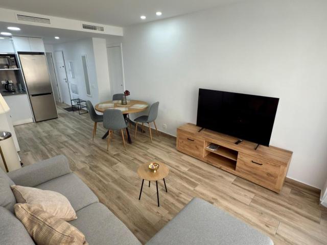 Moderno Apartamento Nuevo en el Corazón de Alicante