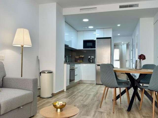 Moderno Apartamento Nuevo en el Corazón de Alicante