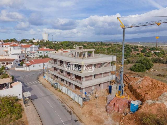 Moderno Apartamento de Tipologia T3 com piscina privada em M. 93m² Mexilhoeira Grande