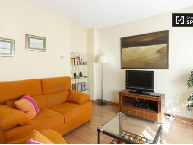 Moderno apartamento de 2 dormitorios con amplia terraza en alquiler en Ciudad Lineal