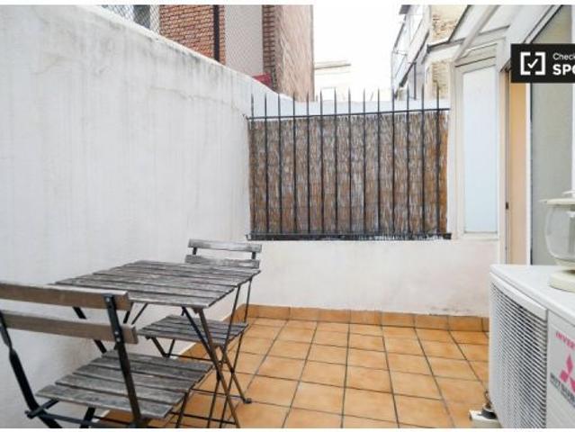 Moderno apartamento de 2 dormitorios en alquiler en Gràcia