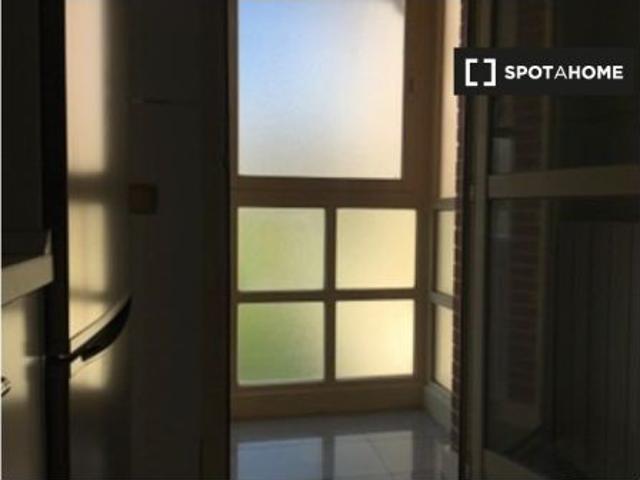Moderno apartamento de 2 dormitorios en alquiler en Montecarmelo