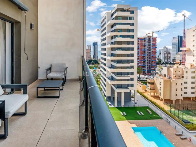 Moderno piso de 2 dormitorios con vistas al mar y a la monta. 75m² Calpe Calp