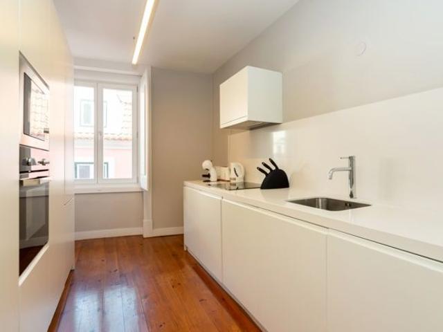 Moderno, Apartamento para arrendar, Santa Catarina, Lisboa