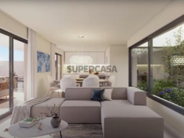 Moderno Apartamento T2 com Terraço, Piscina e Garagem em Cabanas de Tavira Algarve