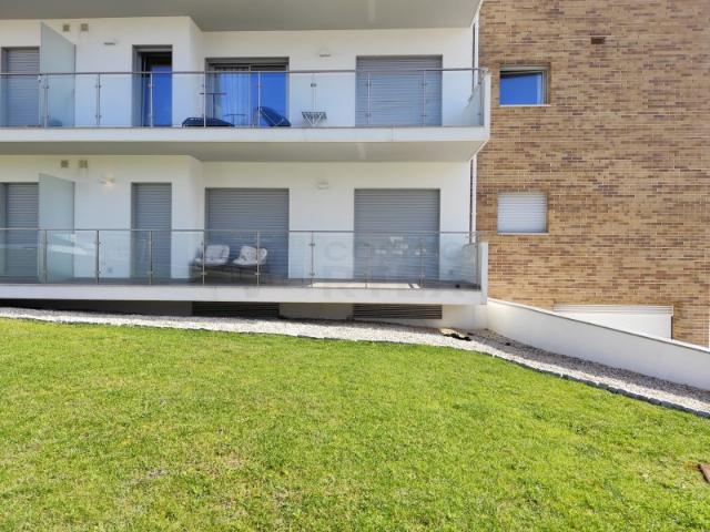 Moderno Apartamento T2 com Piscina e Garagem na Foz Village