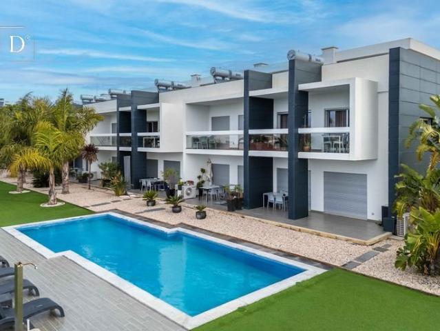 Moderno Apartamento T2 perto de praias deslumbrantes 148m² Guia