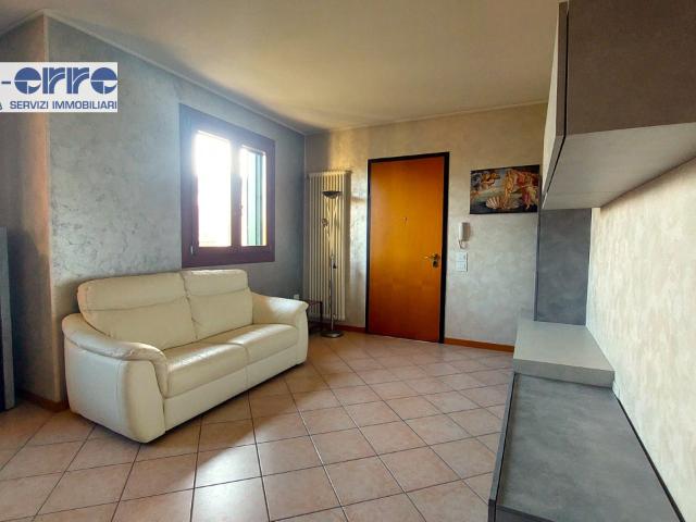 Moderno Appartamento Quadrilocale con Giardino Privato in Affitto a Pianezze