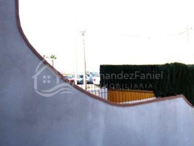 Moderno bungalow en primera línea de mar completamente reformado