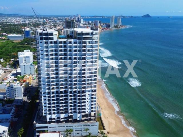Moderno Condominio de 2 Recámaras con Vista al Mar y Amenidades de Lujo