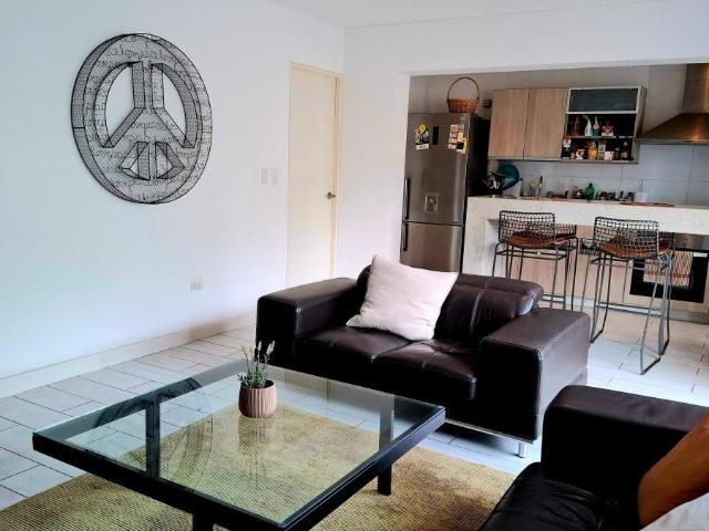 Moderno departamento de 90 m² con 1 habitación con balcón en venta en exclusivo edificio en Leuro