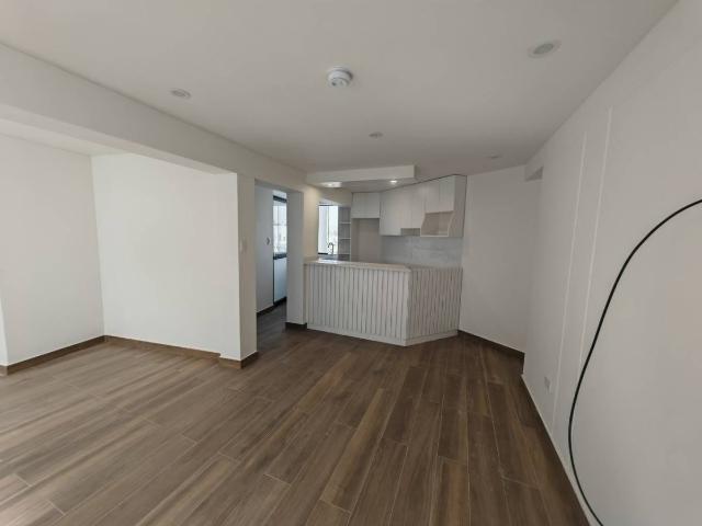 Moderno Departamento de Estreno en Segundo Piso – Cayma