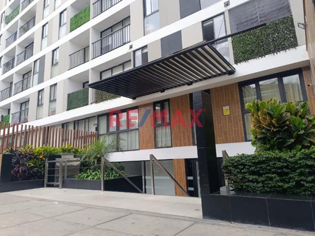 ¡Moderno Departamento En Venta En Av. Arenales – Excelente Ubicación!