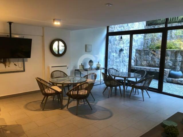 Moderno depto. C/jardín privado, céntrico y seguro. 2 dormitorios por 218000. 00 en Puerto Varas
