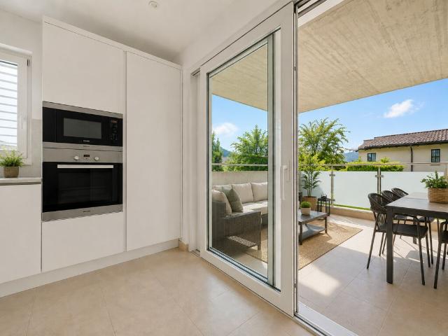 MODERNO E ACCOGLIENTE 3.5 LOCALI CON AMPIA TERRAZZA A CURIO