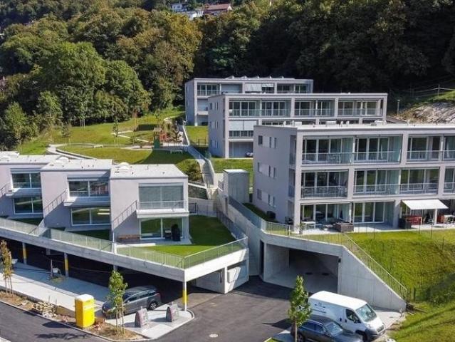 Moderno e luminoso 3.5 locali immerso nel verde a Pazzallo