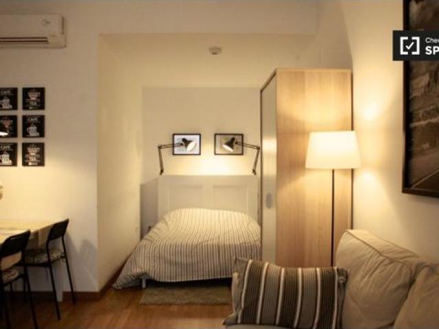 Moderno estudio con terraza en alquiler en Gràcia