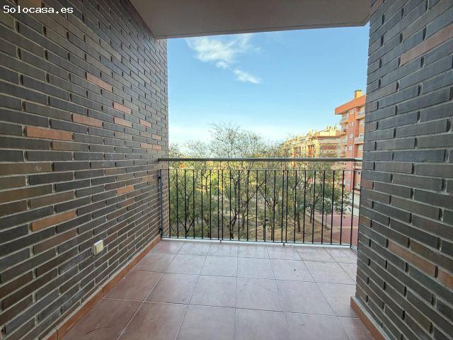 Moderno Piso de 2 Habitaciones en Juan de Borbón, Murcia con Piscina, Sala Deportiva y Parking