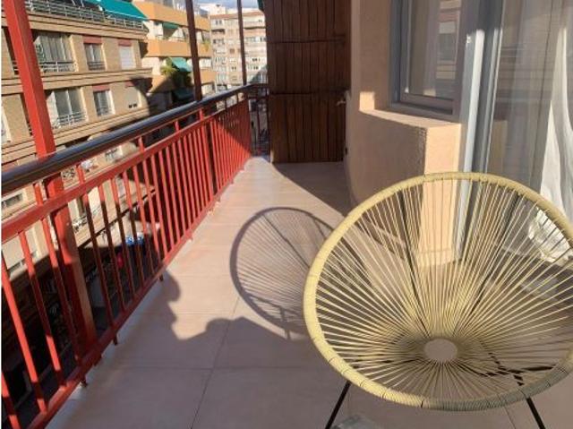 Moderno Piso de Alquiler en el Corazón de Alicante