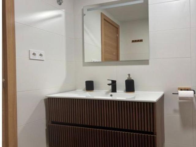 Moderno Piso en Alquiler en Santa Pola, Zona Eroski €850/mes