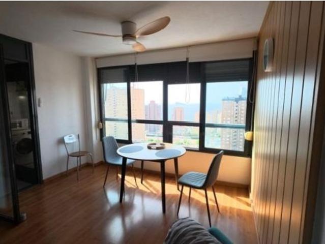 Moderno Piso en Alquiler en Playa de Poniente, Benidorm